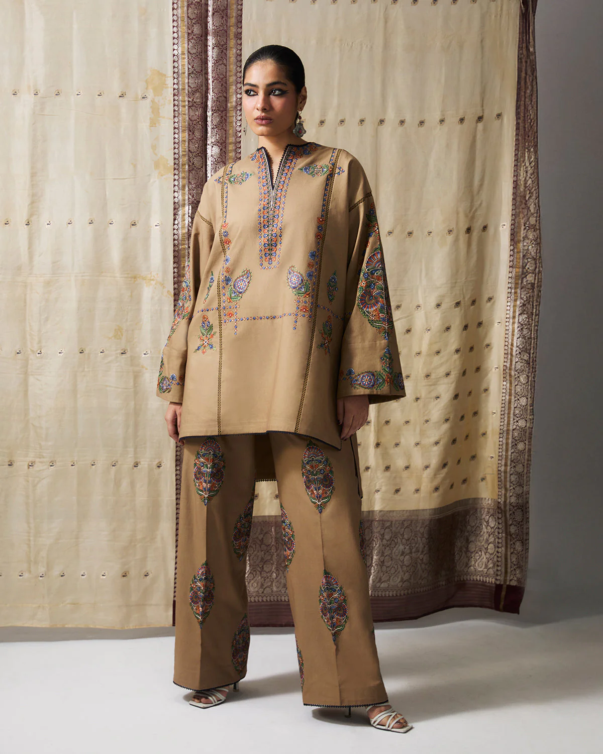 Najma Scarf - Image 5